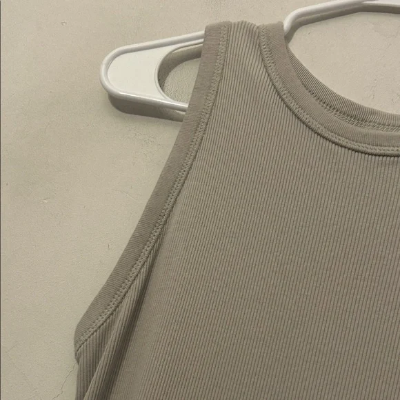 Universal Thread Tan Sleeveless Crewneck Maxi Dress  Size M EUC - Picture 3 of 6